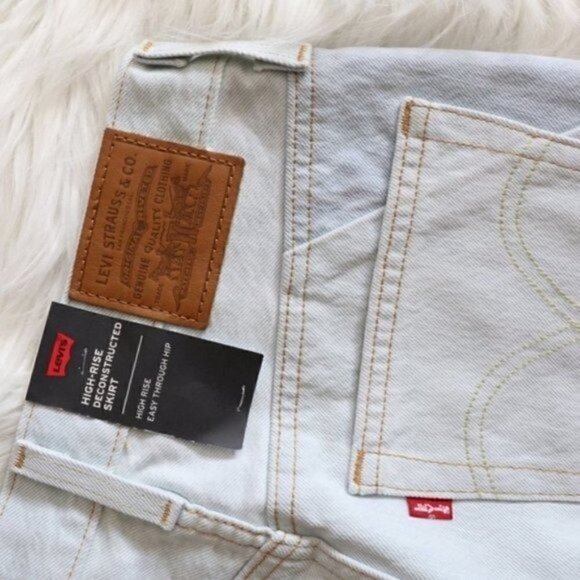 NWT Levis Light Blue Wash Denim Jean Mini Skirt Size 24 - Picture 7 of 8